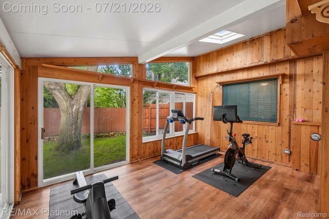 981 Shenandoah Court, Clawson, MI 48017