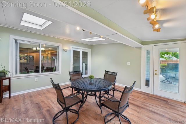 981 Shenandoah Court, Clawson, MI 48017