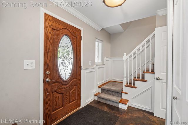 981 Shenandoah Court, Clawson, MI 48017