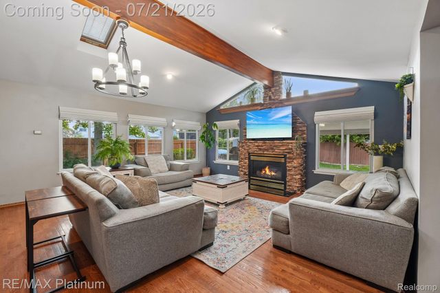 981 Shenandoah Court, Clawson, MI 48017