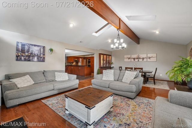 981 Shenandoah Court, Clawson, MI 48017