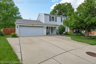 981 Shenandoah Court, Clawson, MI 48017