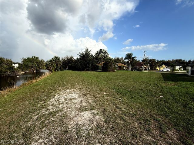 335 Vitorio ST, Punta Gorda, FL 33983