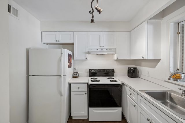 3000 Hillsboro Pike Apt 55, Nashville, TN 37215