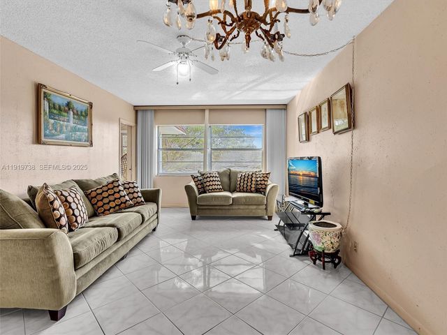 5102 NW 36th Street 607, Lauderdale Lakes, FL 33319