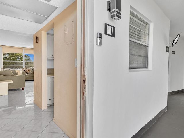 5102 NW 36th Street 607, Lauderdale Lakes, FL 33319