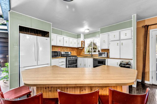 4000 Bobolink Circle, Reno, NV 89508