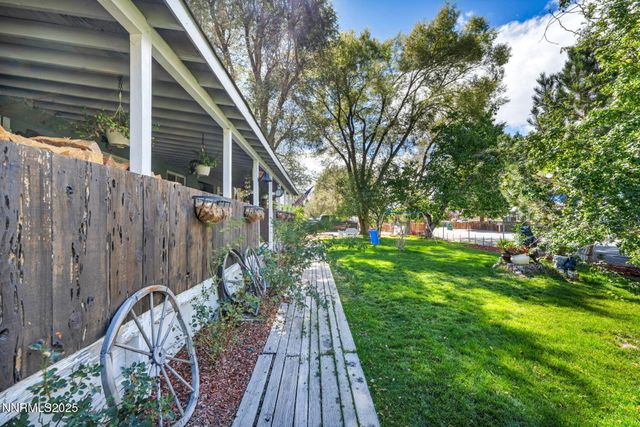 4000 Bobolink Circle, Reno, NV 89508