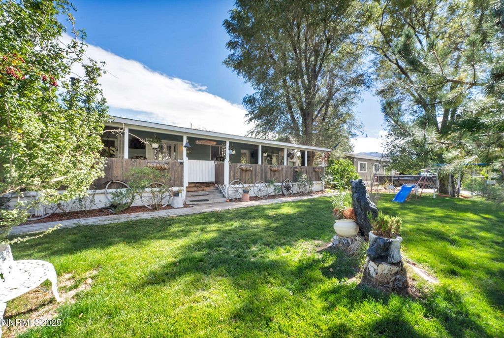 4000 Bobolink Circle, Reno, NV 89508