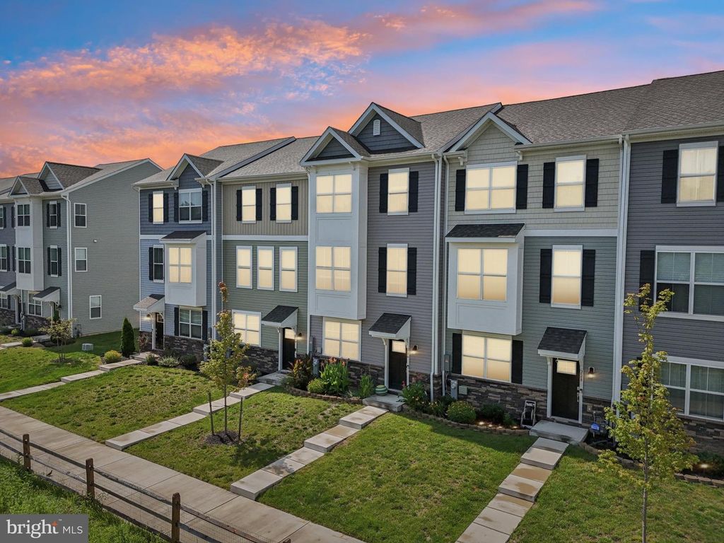 226 ANN AVE, Essex, MD 21221