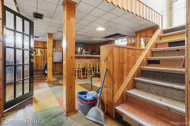 15300 Collingham Drive, Detroit, MI 48205
