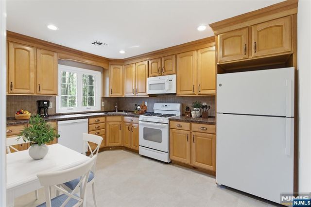 72 Prospect Street 2, Paramus, NJ 07652