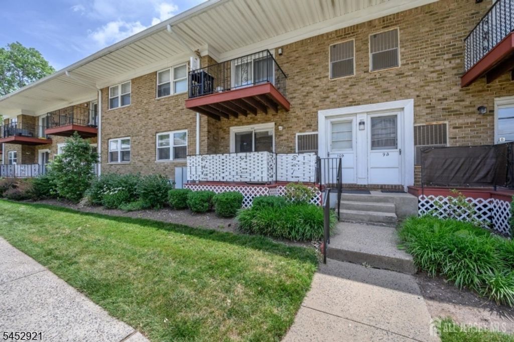 32 Judson 10A, Edison Twp., NJ 08837