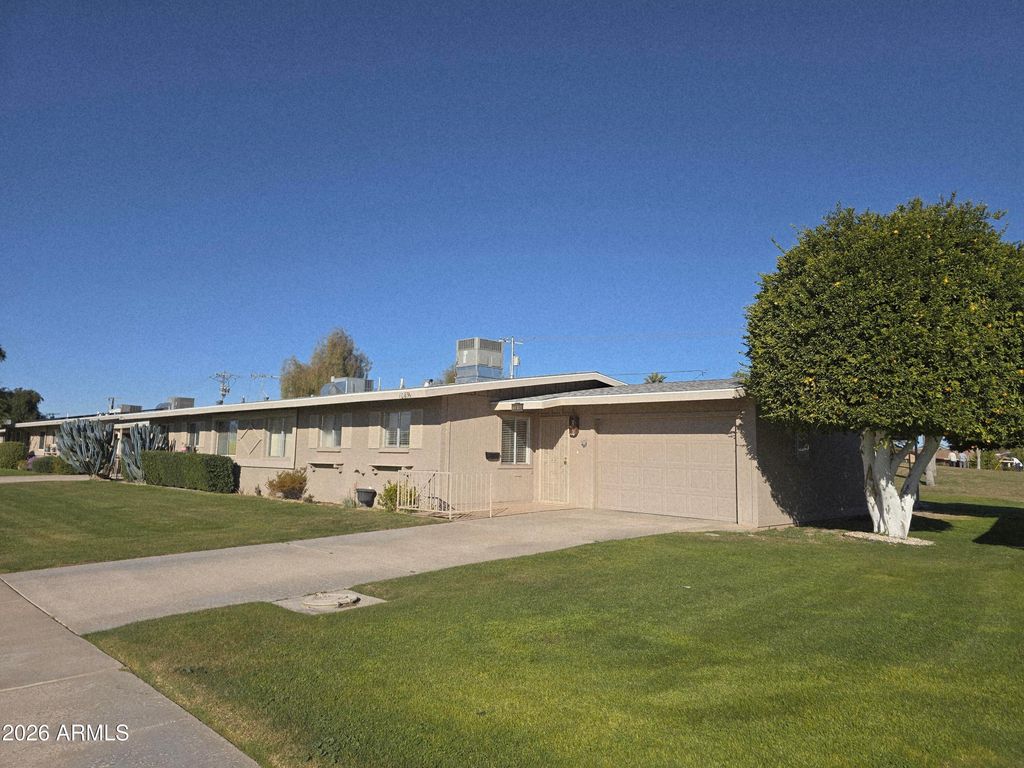 Image 1 of property listing at 10856 W ABBOTT Avenue, Sun City, AZ 85351