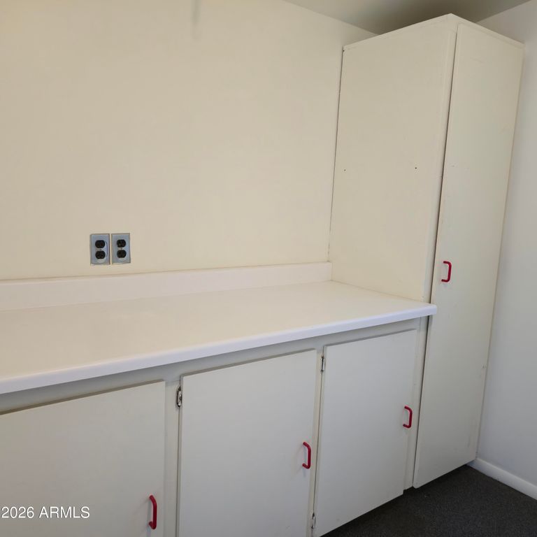 Image 14 of property listing at 10856 W ABBOTT Avenue, Sun City, AZ 85351