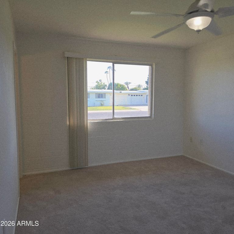 Image 24 of property listing at 10856 W ABBOTT Avenue, Sun City, AZ 85351