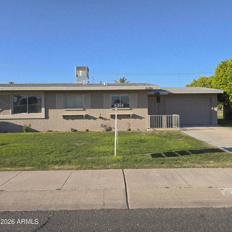 Image 35 of property listing at 10856 W ABBOTT Avenue, Sun City, AZ 85351