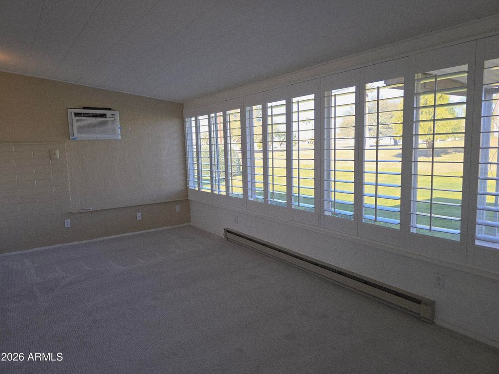 Image 4 of property listing at 10856 W ABBOTT Avenue, Sun City, AZ 85351