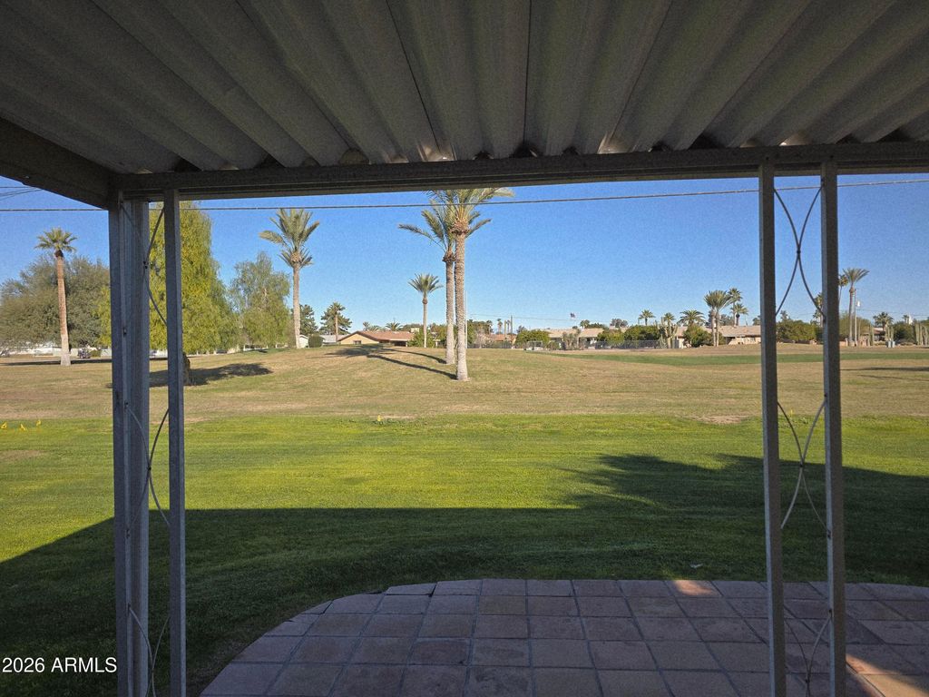 Image 5 of property listing at 10856 W ABBOTT Avenue, Sun City, AZ 85351