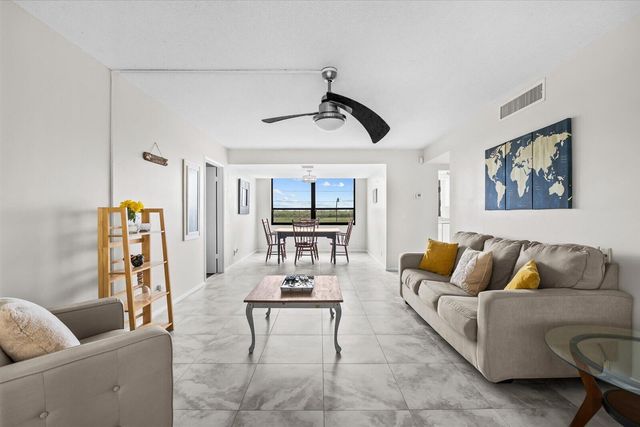 3452 NE Causeway Boulevard NE 17-404, Jensen Beach, FL 34957