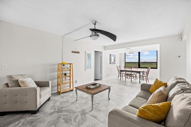 3452 NE Causeway Boulevard NE 17-404, Jensen Beach, FL 34957