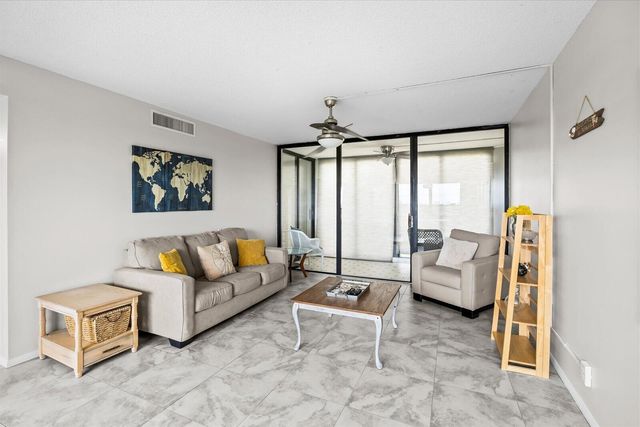 3452 NE Causeway Boulevard NE 17-404, Jensen Beach, FL 34957