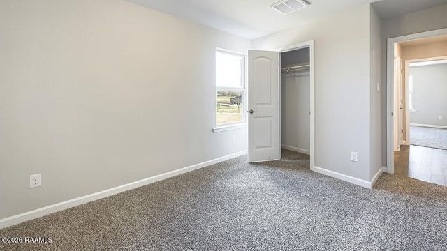 105 Lake Oak Drive, Lafayette, LA 70507