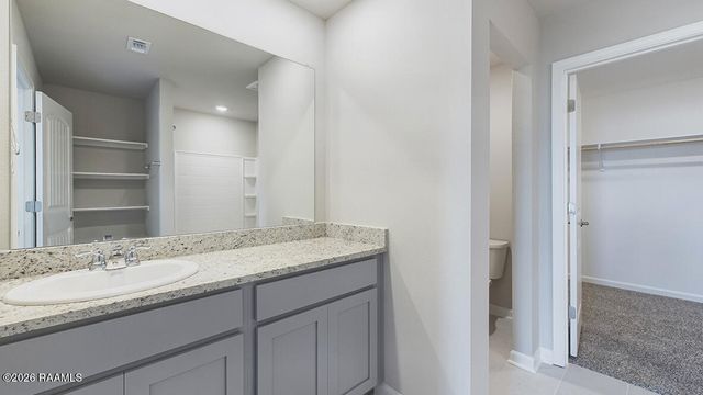 105 Lake Oak Drive, Lafayette, LA 70507