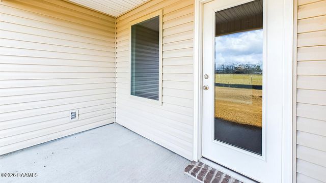 105 Lake Oak Drive, Lafayette, LA 70507