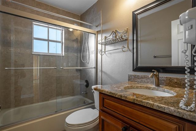 8639 LEIGHTON DRIVE, Tampa, FL 33614