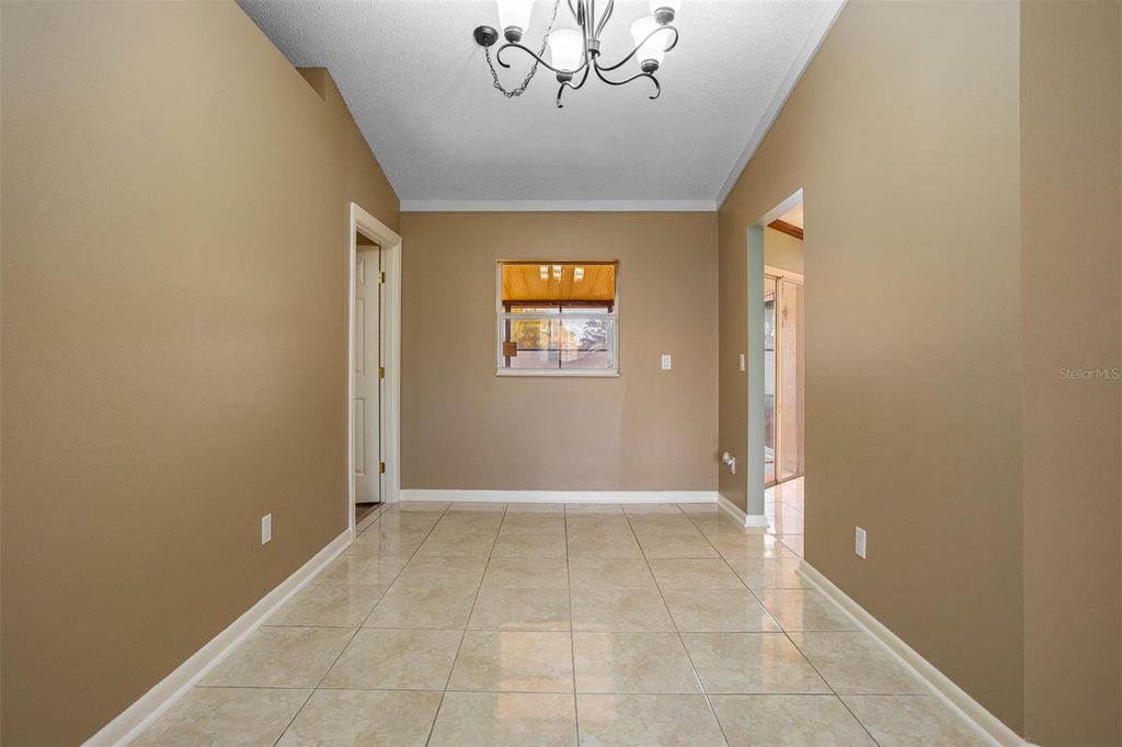 Image 7 of property listing at 8639 LEIGHTON DRIVE, Tampa, FL 33614