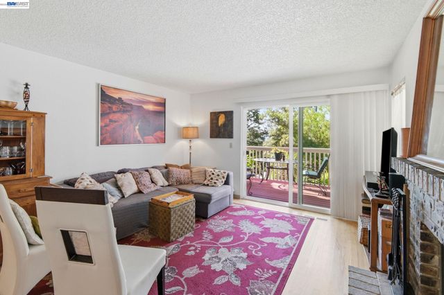 1863 Shirley Dr, Benicia, CA 94510