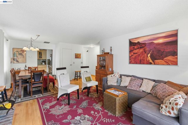 1863 Shirley Dr, Benicia, CA 94510