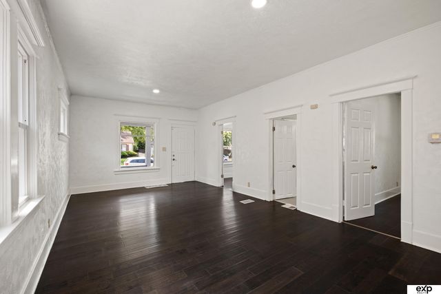 2738 Browne Street, Omaha, NE 68111