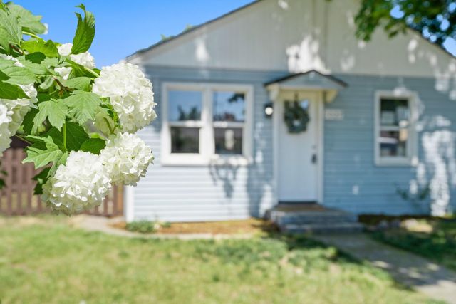 1027 E Princeton Ave, Spokane, WA 99207