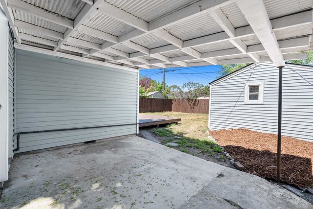 1027 E Princeton Ave, Spokane, WA 99207