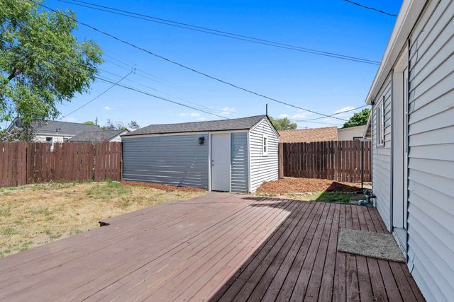 1027 E Princeton Ave, Spokane, WA 99207