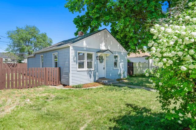 1027 E Princeton Ave, Spokane, WA 99207