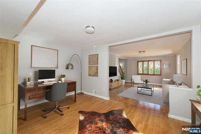 3 Vivian Court, Fair Lawn, NJ 07410