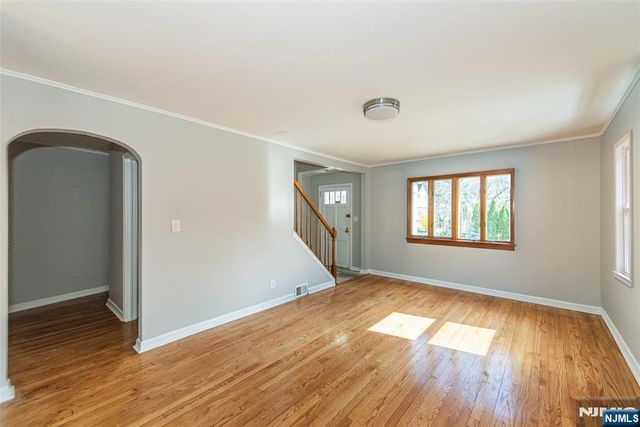 3 Vivian Court, Fair Lawn, NJ 07410