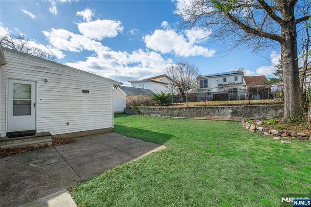 3 Vivian Court, Fair Lawn, NJ 07410