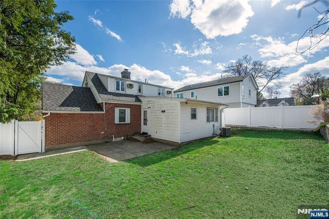 3 Vivian Court, Fair Lawn, NJ 07410