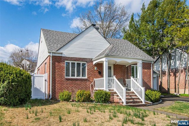 3 Vivian Court, Fair Lawn, NJ 07410