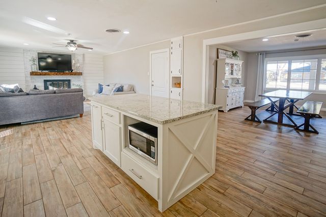 2401 Terrace Ave, Midland, TX 79705