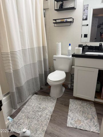 760 E EUGIE Avenue, Phoenix, AZ 85022