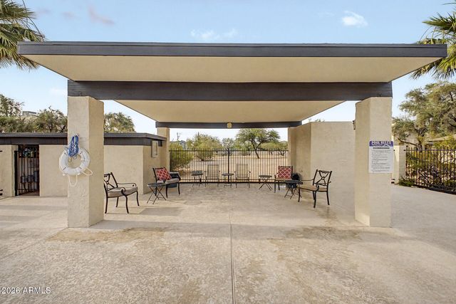 760 E EUGIE Avenue, Phoenix, AZ 85022