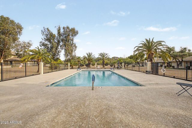 760 E EUGIE Avenue, Phoenix, AZ 85022