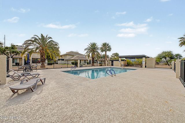760 E EUGIE Avenue, Phoenix, AZ 85022