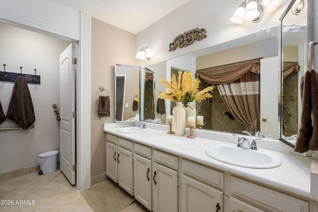 5425 W ALICE Avenue, Glendale, AZ 85302