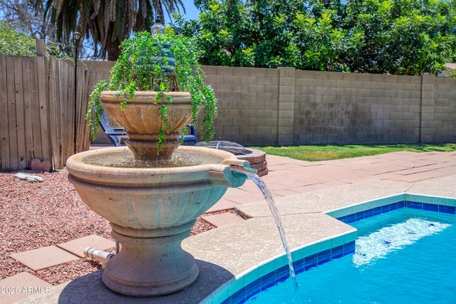 5425 W ALICE Avenue, Glendale, AZ 85302